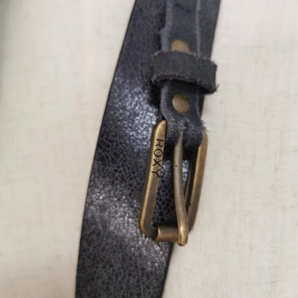 3/$30 Stylish Fashion Accessory: All-Leather Gray Belt (M/L) - Picture 4 of 9